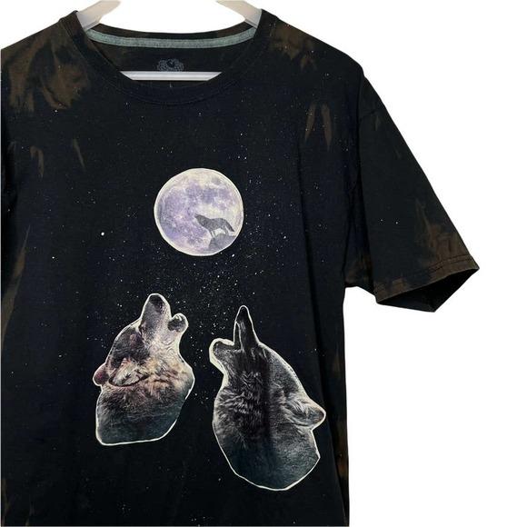 Wolf Tee - Custom Made Bleach Dyed - Two Wolves Howling at the Moon - Picture 2 of 10